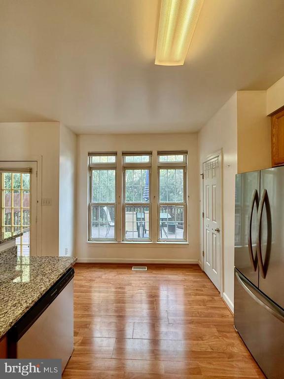 Building Photo - 13772 Lambertina Pl