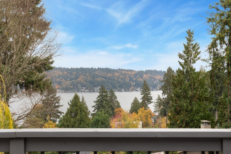 Primary Photo - 12346 Sand Point Way NE