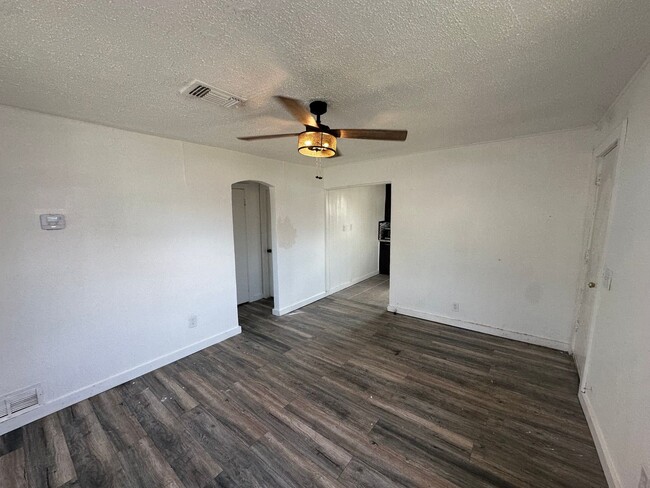 Building Photo - 2bd/1ba in Killeen