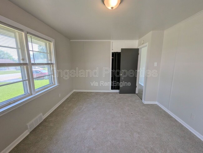 Building Photo - 9418 Pattonwood Dr