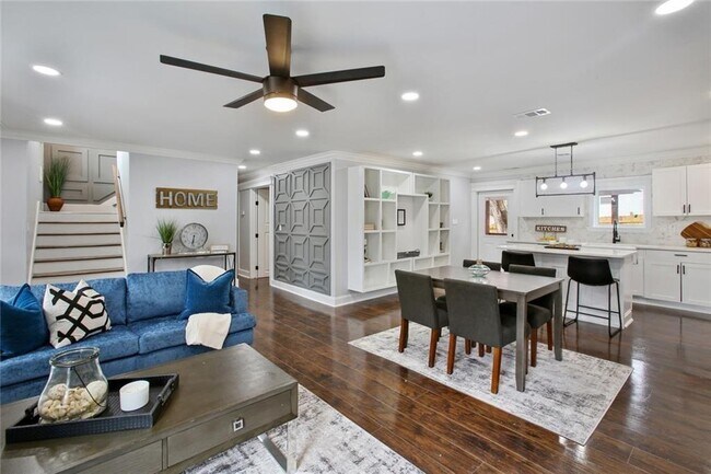 Building Photo - 3499 Fairlane Dr NW