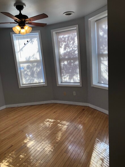 BEDROOM 2 - 4900 Walton Ave