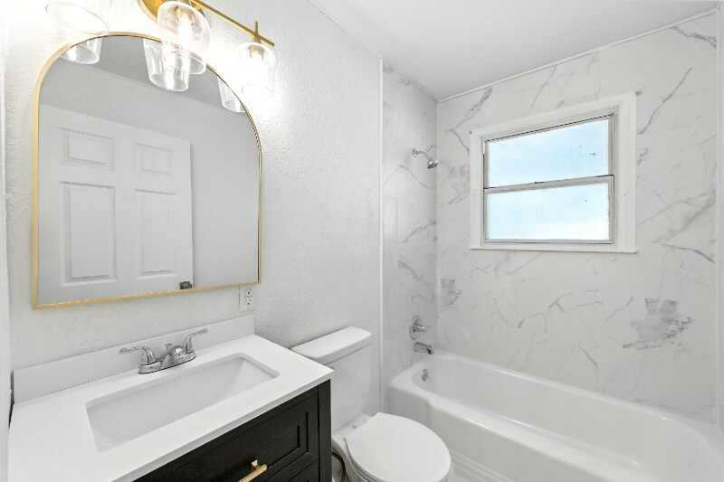 Building Photo - 1302 S 2nd St