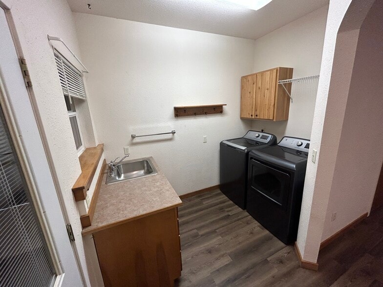 Building Photo - 70 Gila Dr