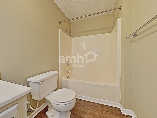 Building Photo - 2524 Cinema Dr