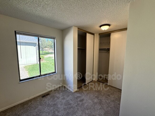 Building Photo - 2713 Hearthwood Ln