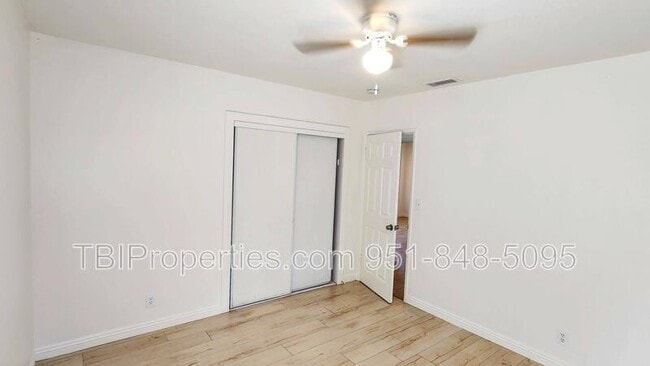 Building Photo - 6051 Vista De Oro