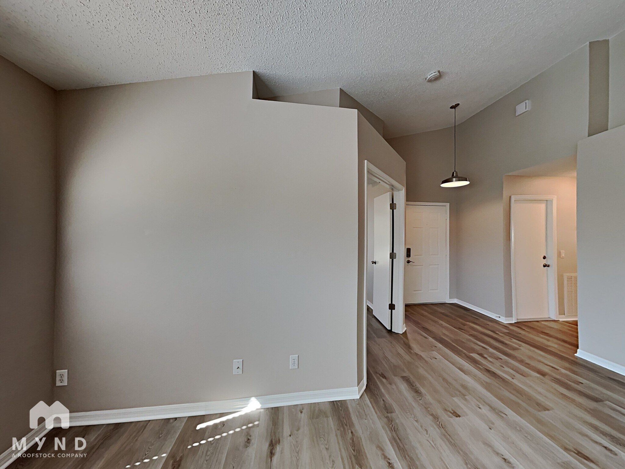 Building Photo - 915 River Wind Ave