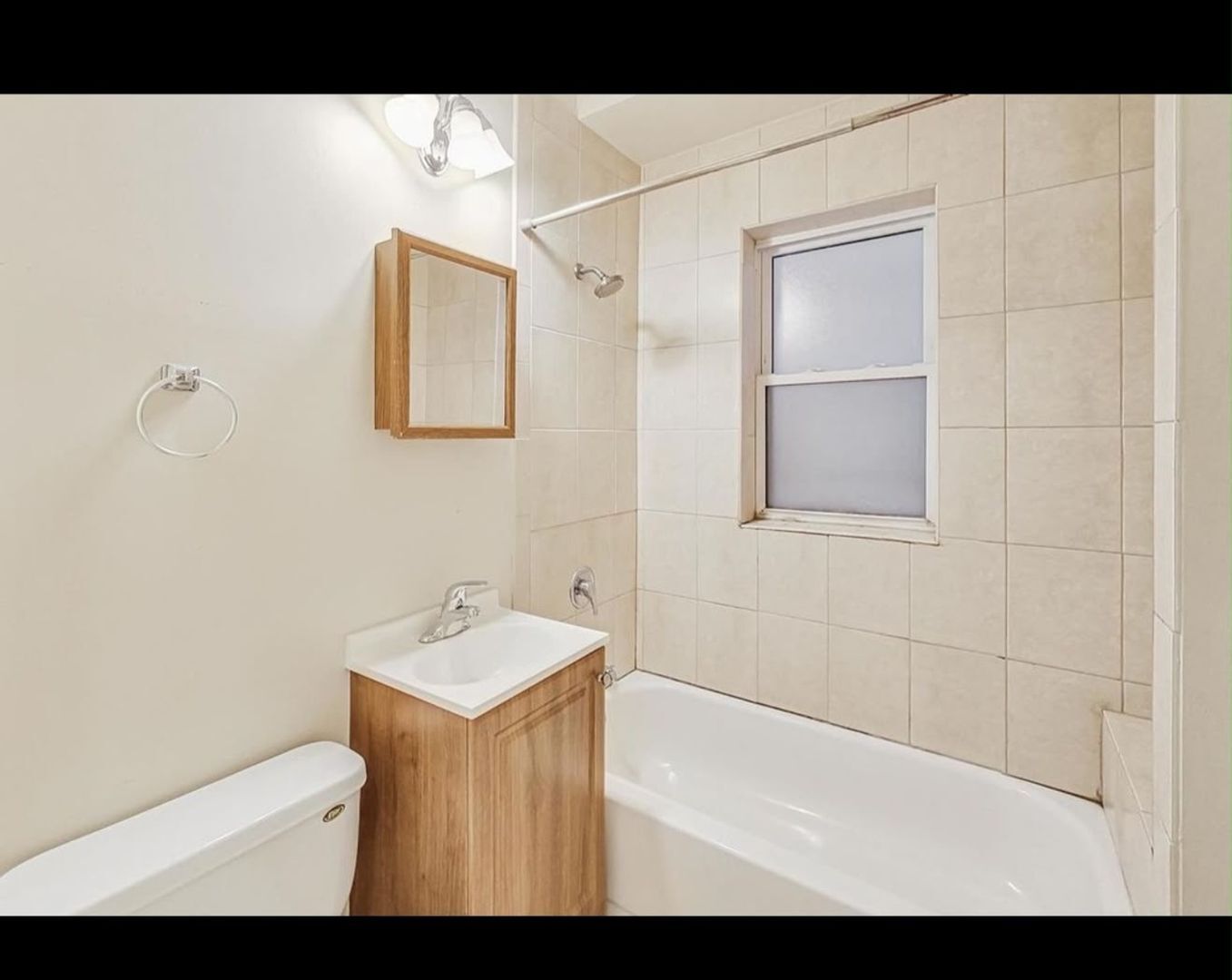 Building Photo - 4529 S Prairie Ave