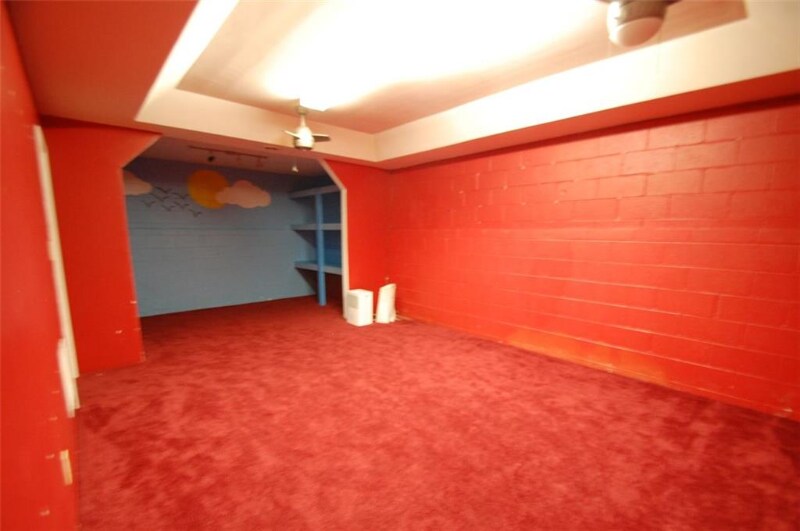 Building Photo - 5511 Burrus Ln