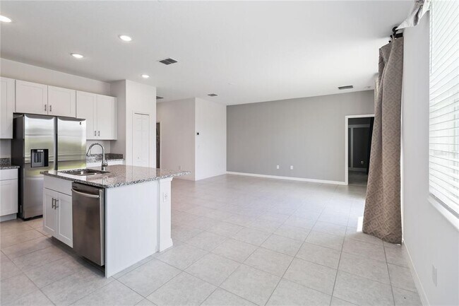 Building Photo - 210 Tarpon Bay Blvd