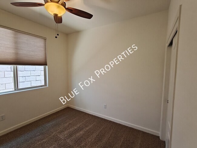 Building Photo - 12812 N Camino Vieja Rancheria