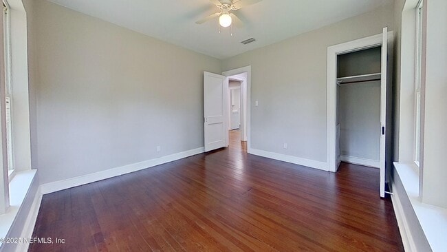 Building Photo - 257 E 47th St