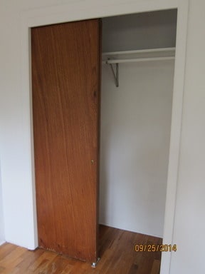 Building Photo - Spacious - lovely home in great location!