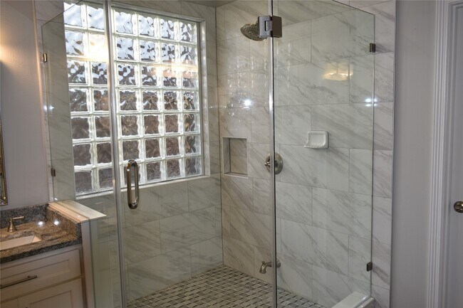 Building Photo - 5302 Fairwick Ct