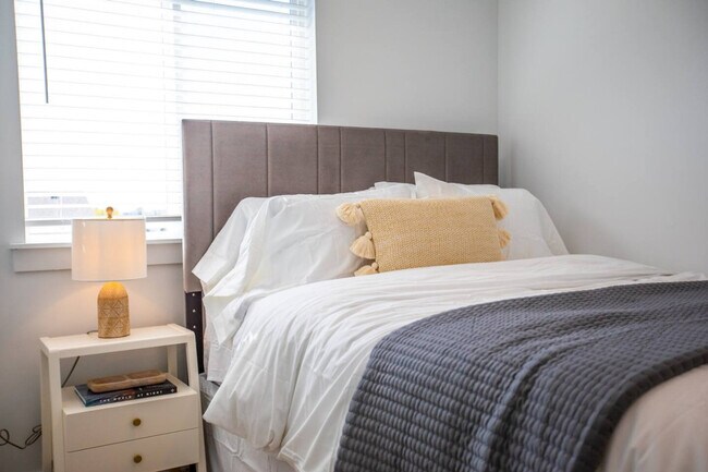 Building Photo - 642 E 460 S