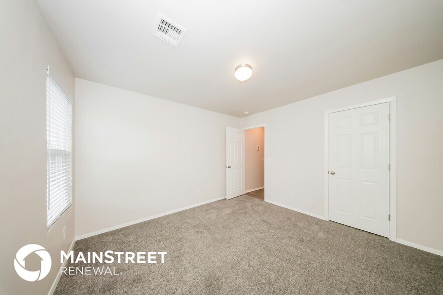 Building Photo - 7601 Lipizzan Rd