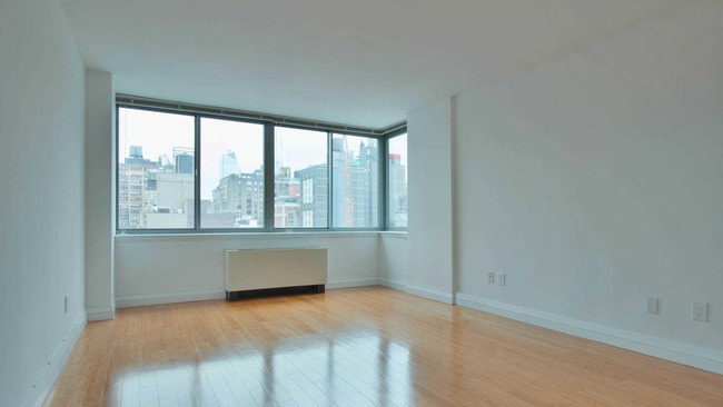Building Photo - 800 Sixth Avenue