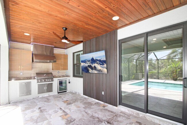 Building Photo - Sarasota National Annual Pool Home for Rent