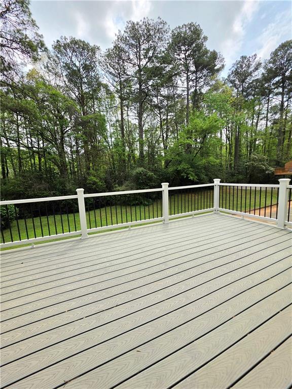 Building Photo - 765 N Parkwood Rd