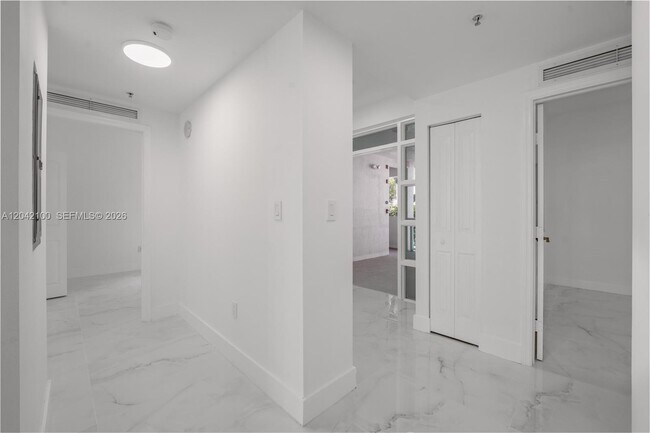 Building Photo - 7914 Harbor Island Dr