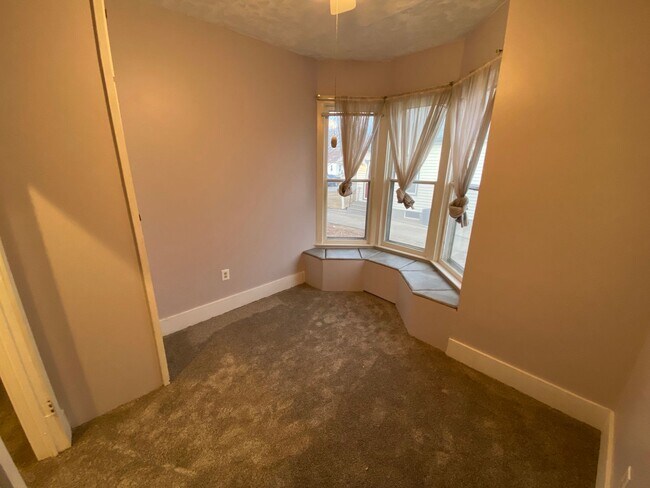 Building Photo - 2535 Avenue B