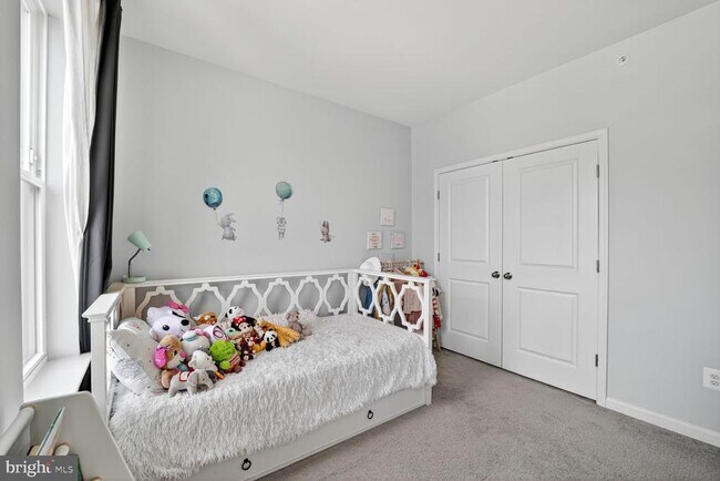 Building Photo - 506 Riversail Ln