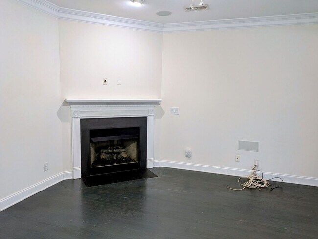 Building Photo - 4988 Wyngate Village Dr