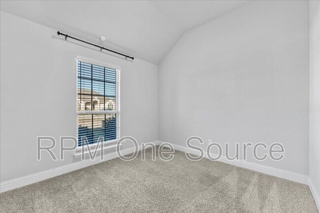 Building Photo - 6320 Starr Dr.