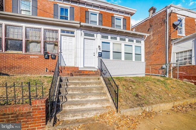 Building Photo - 2321 Tatnall St