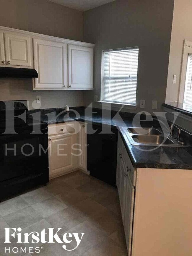 Building Photo - 2422 Brianna Dr