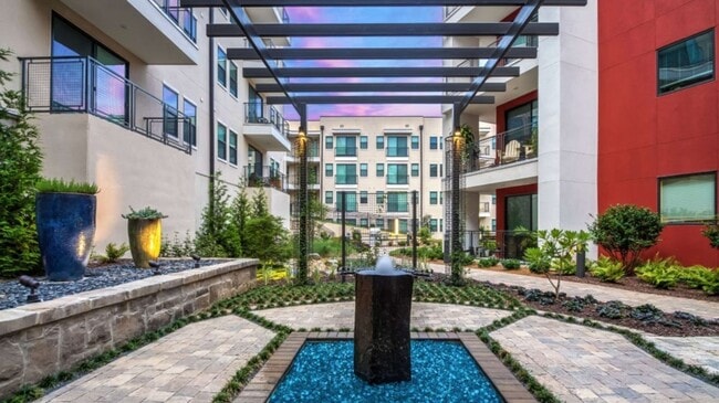 Building Photo - 3290 Cobb Galleria Pkwy