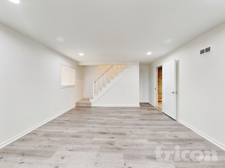 Building Photo - 21123 Rio Oro Dr