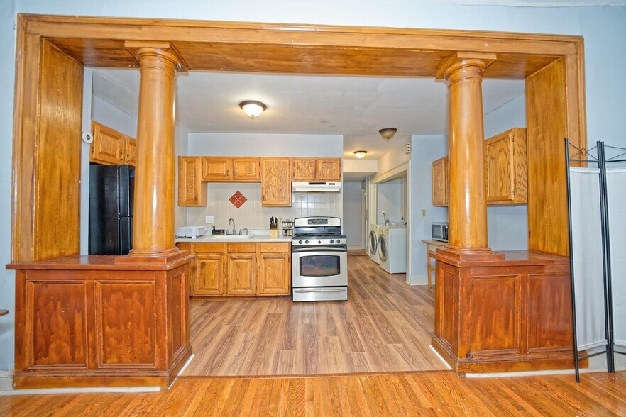 Building Photo - 84 Madison Ave