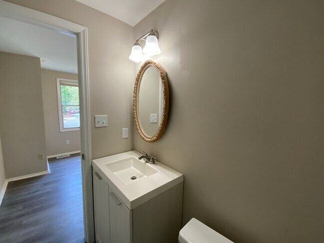 Building Photo - 7708 Crown Crest Ct