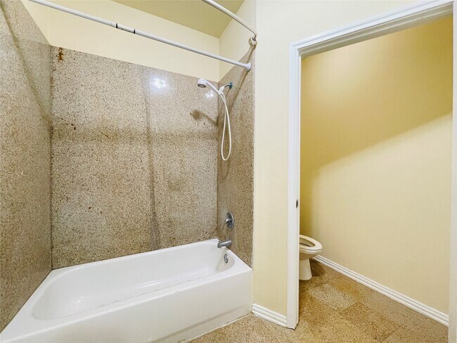 Building Photo - 9400 Bellaire Blvd