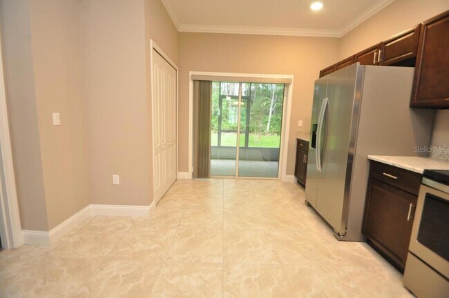 Building Photo - 11 Ullynn Pl