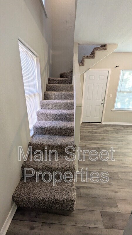 Building Photo - 3500 W Cervantes St