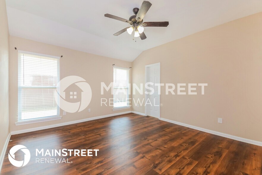 Building Photo - 9306 Chimneywood Dr