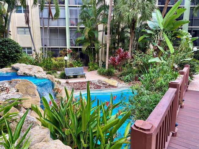 Building Photo - 5300 NE 24th Terrace