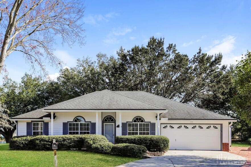 Primary Photo - 477 Federal Hill Rd