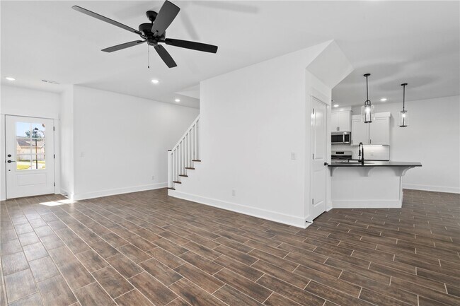 Building Photo - 64 W Gilpin St