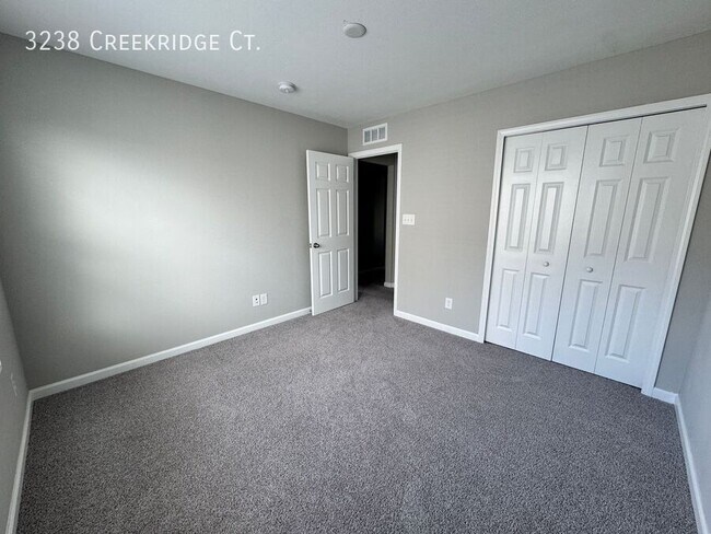 Building Photo - 3238 Creekridge Ct