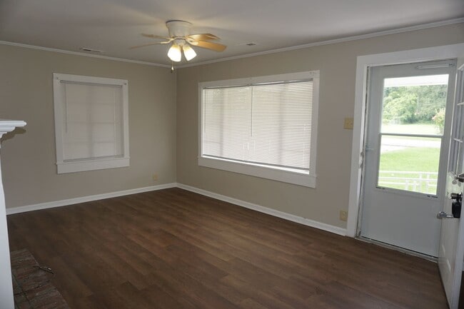 Building Photo - 1119 H St