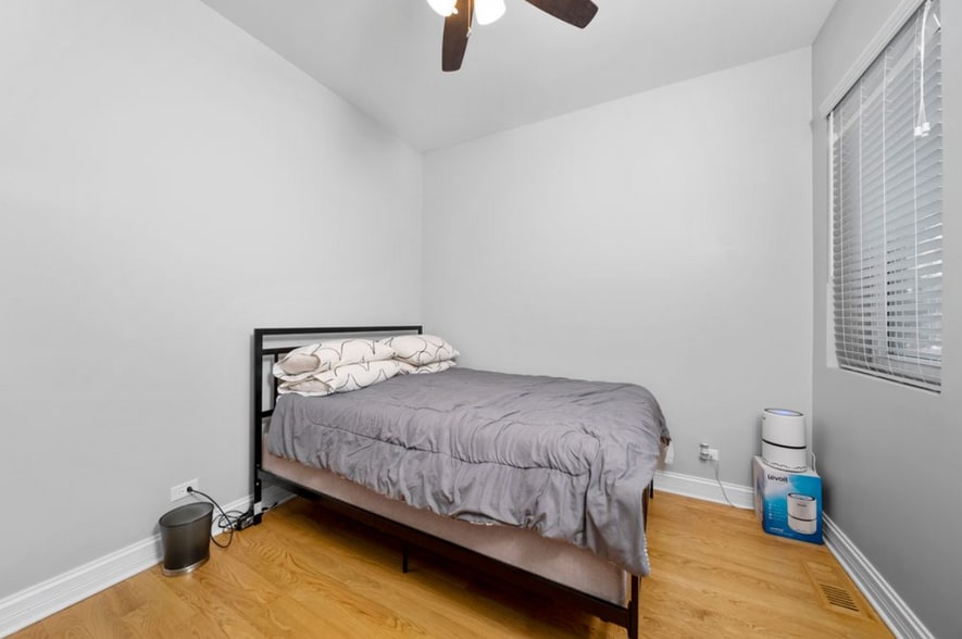 Building Photo - 3336 W Irving Park Rd