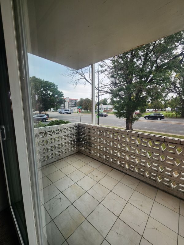 Building Photo - 1994 Elmira St