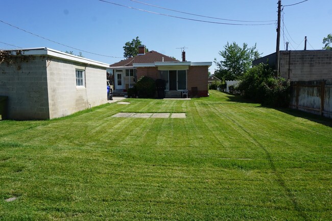 Building Photo - Great Home In Downtown Bountiful