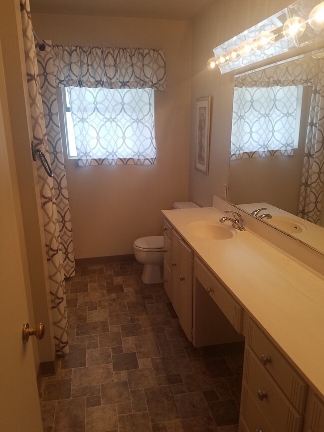 Building Photo - STATUS:AVAILABLE  |R136a| $1795