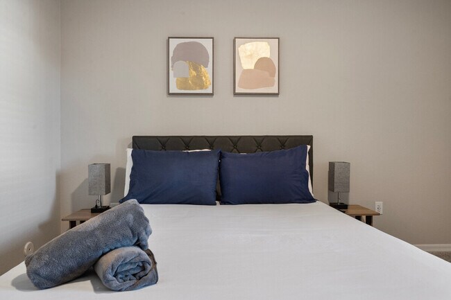 Building Photo - 15 W Villa Rita Dr