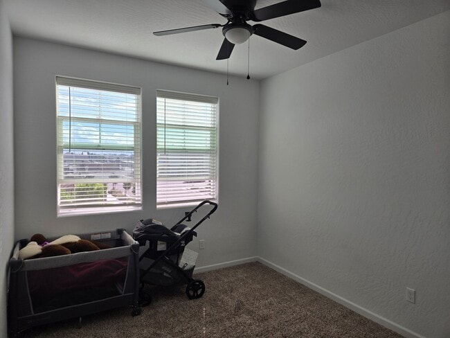 Building Photo - Home For Rent